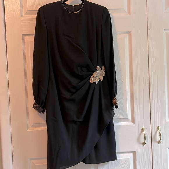 Perfect Black crepe 100% wool lined wrap dress,  exceptional beading. - Picture 2 of 8